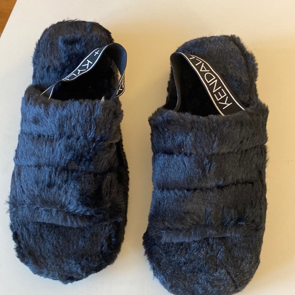 Black open toe slippers size 10